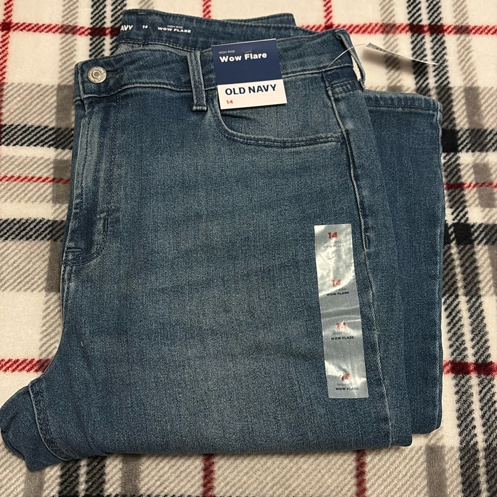 NWT Old Navy Wow Flares
